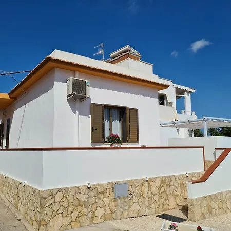 Semesterbostad Casa Calilla - 30m Dal Mare Lampedusa